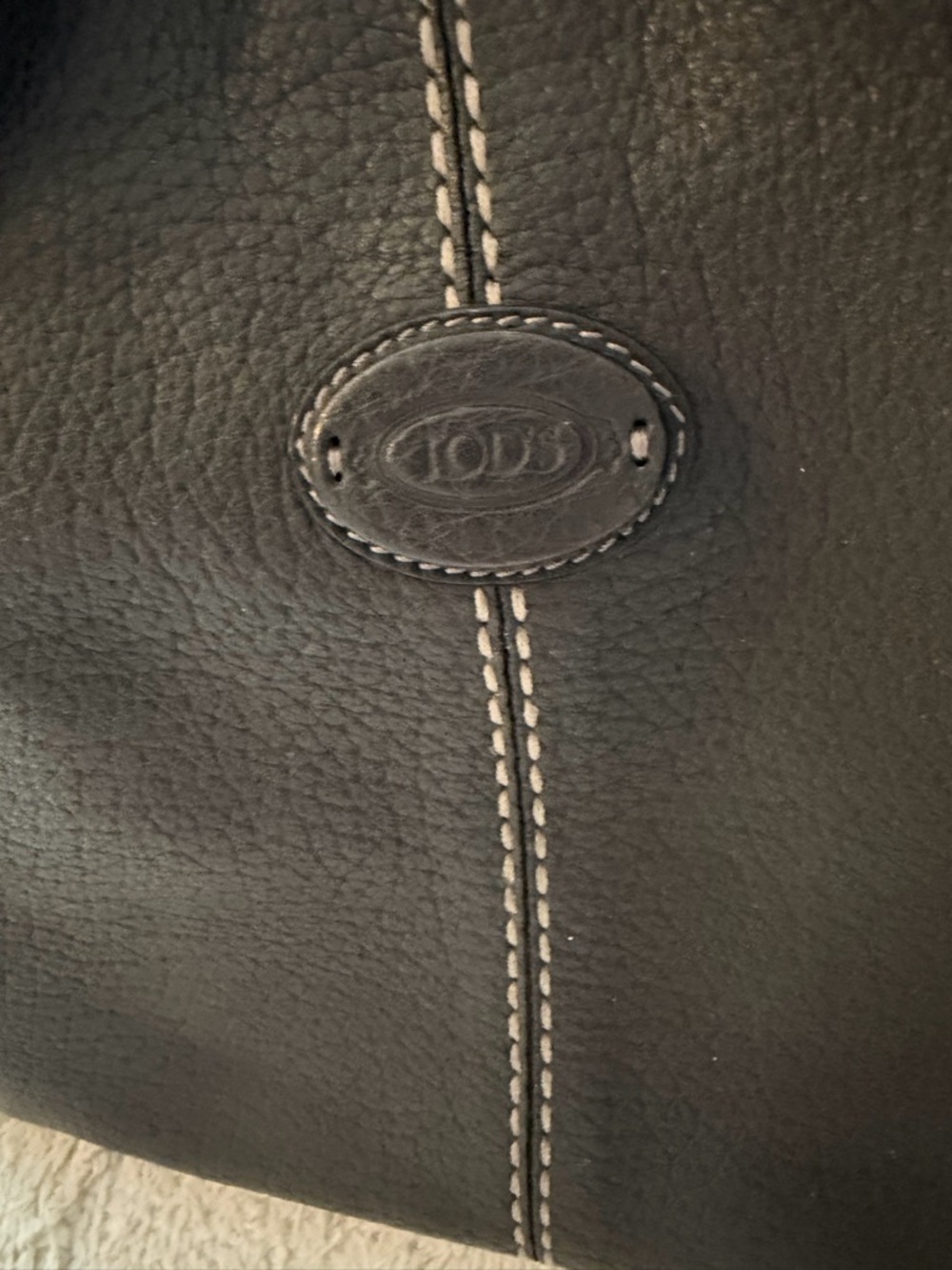 Tod's Black Leather Shoulder Bag with Gold Hardware - Picture 6 of 13